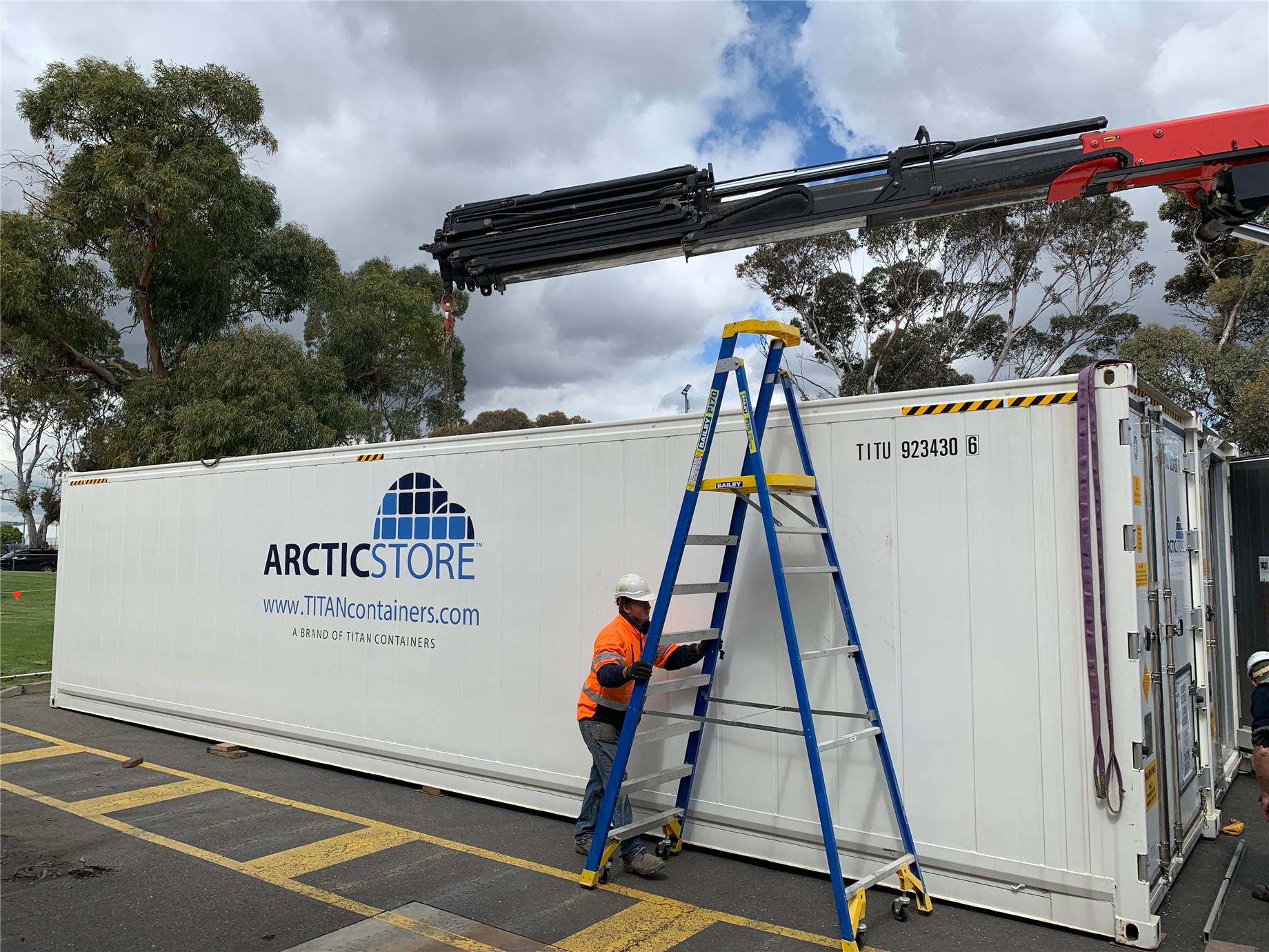 arctic superstore ADELAIDE install worker